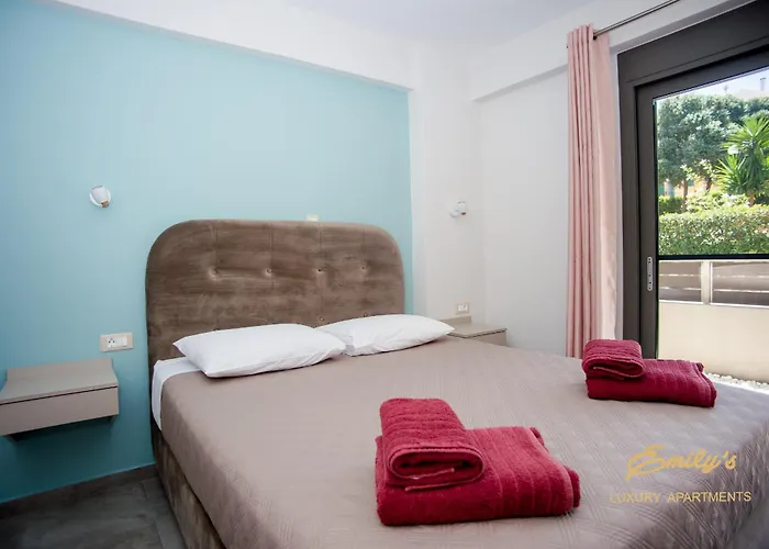 Emily\'S Luxury Apartments