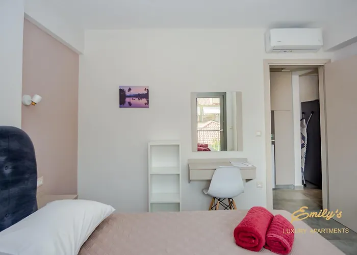 Emily\'S Luxury Apartments